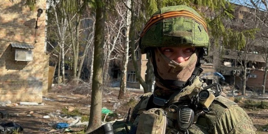 Российский солдат, вторжение российских войск в Херсоне,
