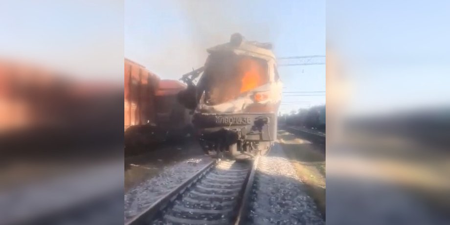 фото поврежденного локомотива под Одессой 13 августа
