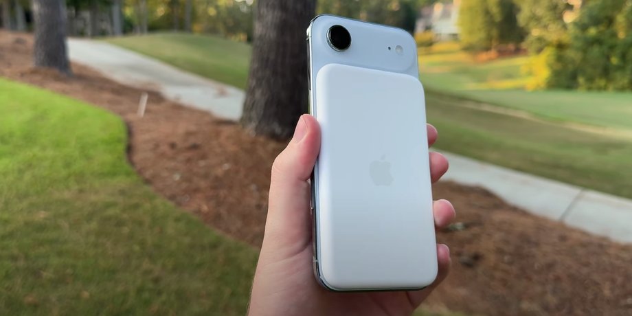 Смартфон Apple iPhone Air з батареєю MagSafe