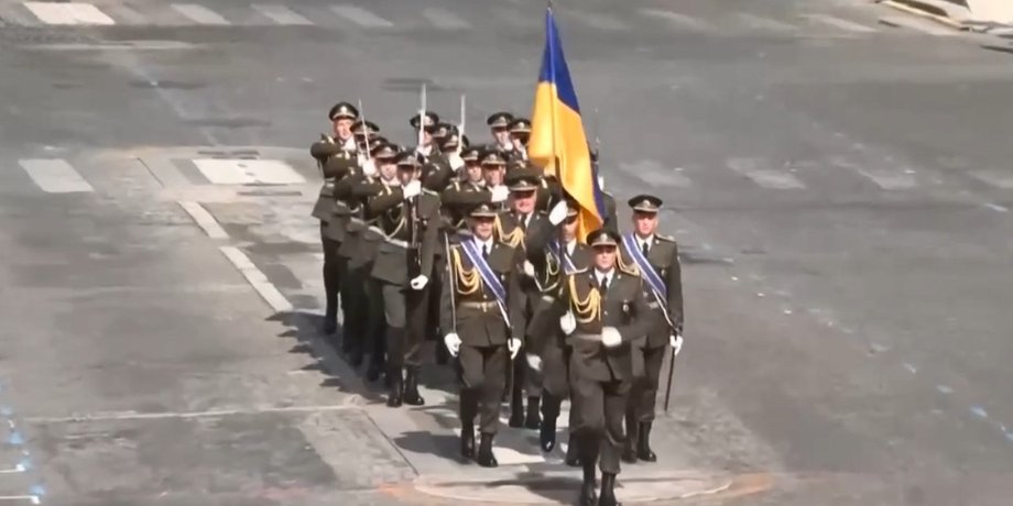 фото українських військових на параді до Дня взяття Бастилії