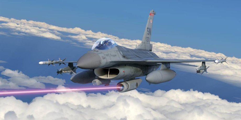 винищувач F-16, лазерна зброя
