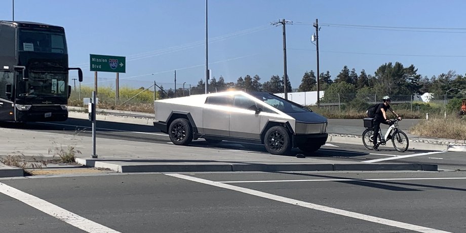 Tesla, Tesla Cybertruck, Пикап, Электрокар, Электромобиль, Авто, Автомобили, Новинки, Фото, США