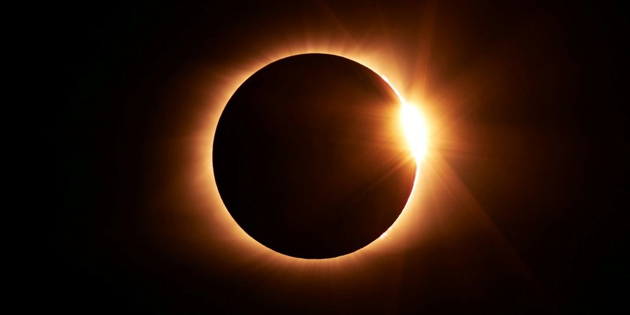 NASA показала Крим як російський сонячне затемнення 12 серпня