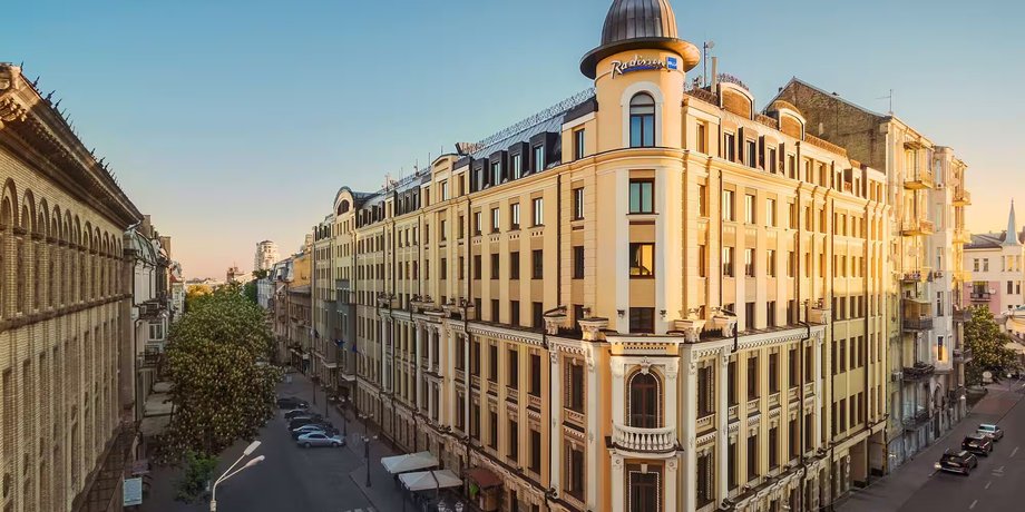 війна в україні, укриття, новини києва, готель Raddison Blu Hotel, не пустили в укриття