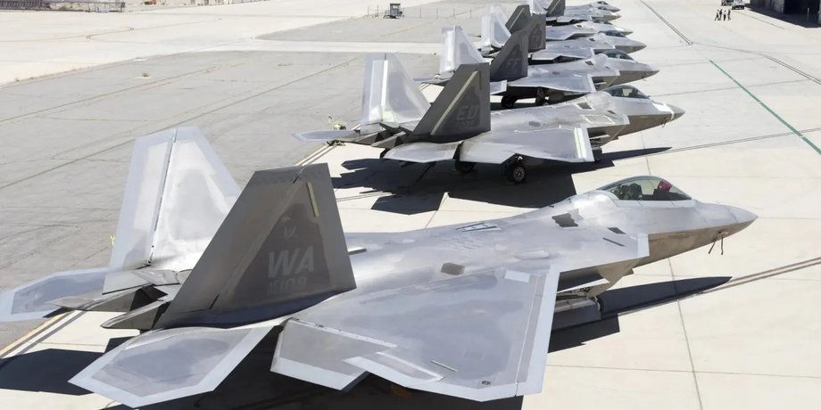 списание F-22 Raptor