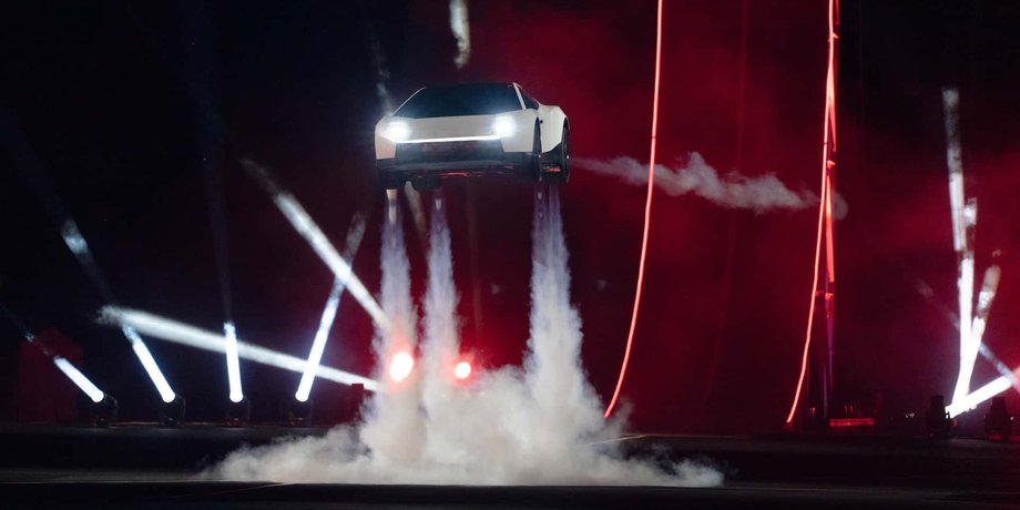 Автомобиль Tesla Roadster