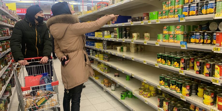 очереди в супермаркеты, полки