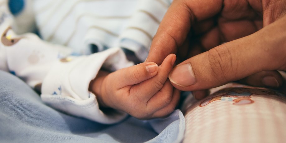 Народження дитини в Чехії — політики обговорюють мотивацію для українок