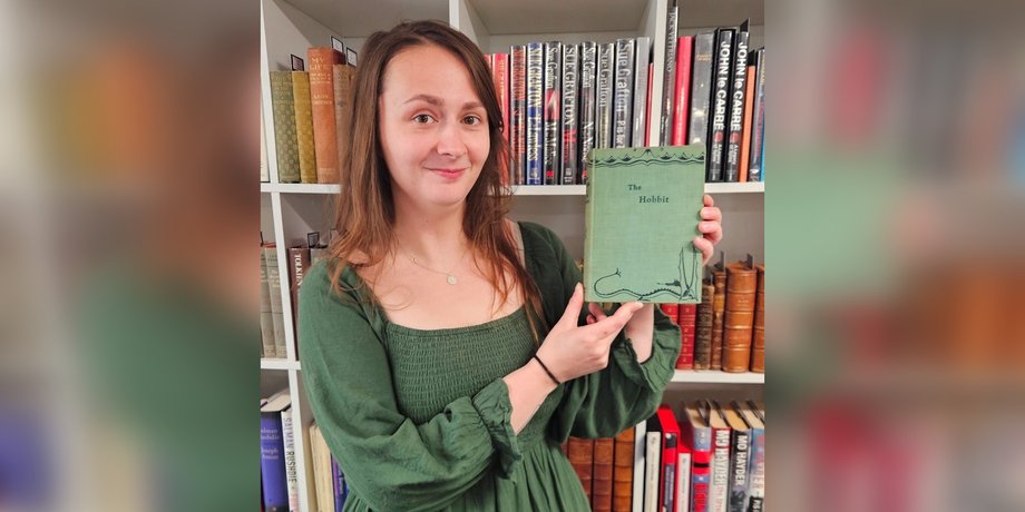 Старая книга, найденная в шкафу, оказалась редким изданием "Хоббита" Толкина: цена на аукционе поразила