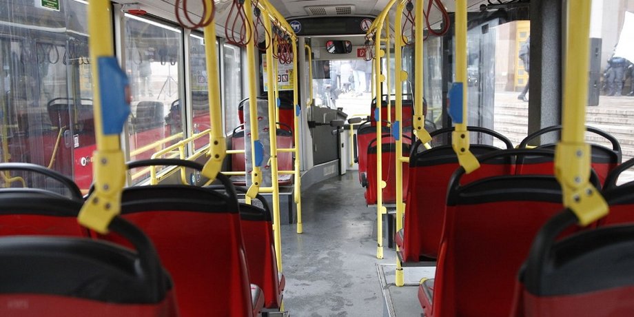 автобус салон пасажирка
