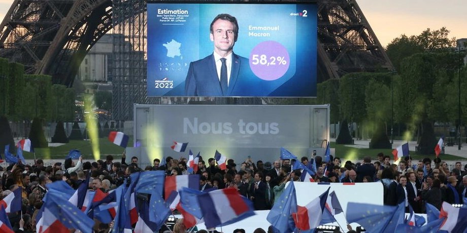 Голоси за Макрона віддали 58,2% французів