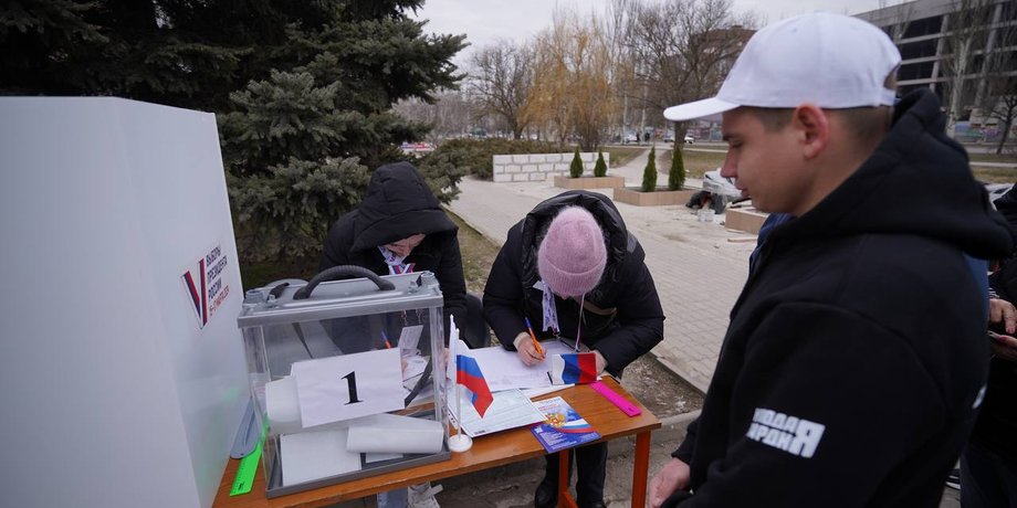 урна, голосування, вибори, Маріуполь