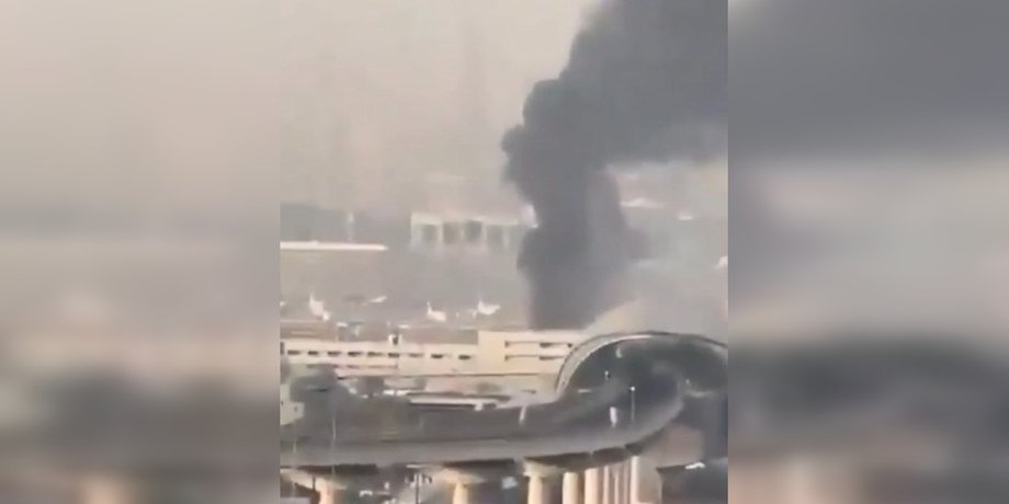 фото стовпа диму після вибуху в Ер-Ріяд 22 жовтня