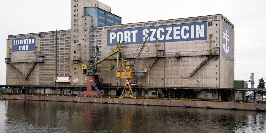 Возле Щецина дрефовал российский катер недалеко от газопровода