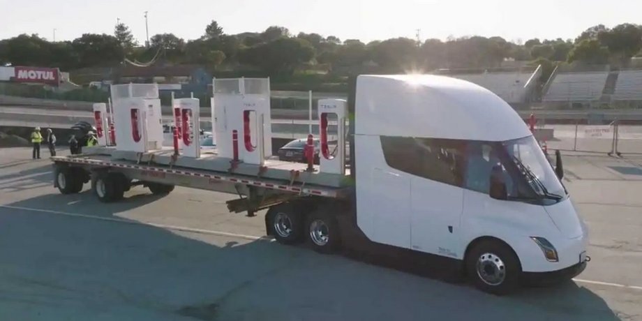 Tesla Semi, новая Tesla Semi, Tesla Semi 2023, электромобиль Tesla Semi