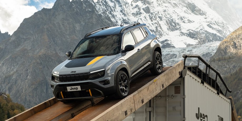 Jeep Avenger 4xe, Jeep Avenger, новий Jeep Avenger, Кросовер Jeep