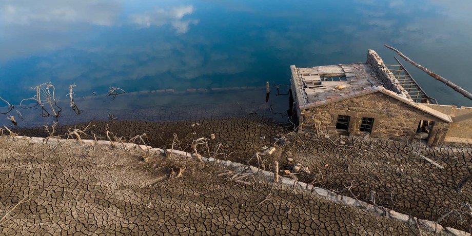 затопленный дом, вода, фото