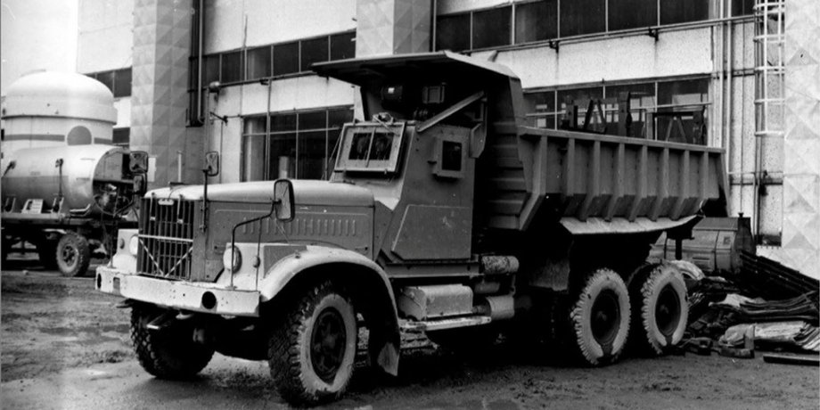 КрАЗ-256Б1–030