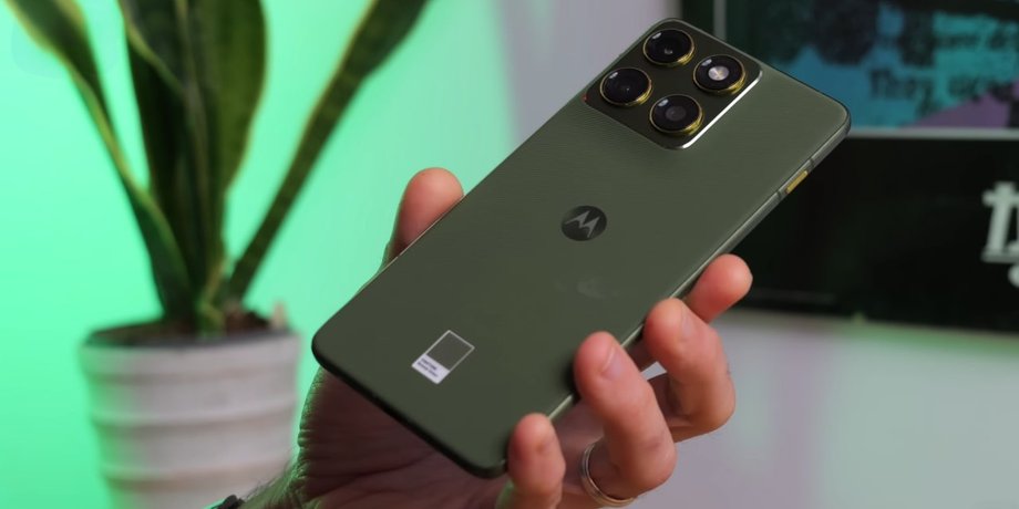 Смартфон Motorola Edge 70