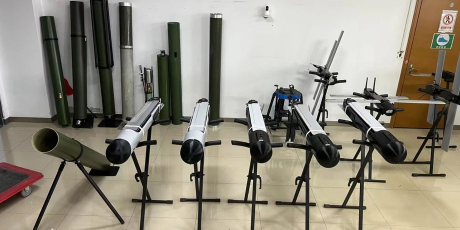 Дрони на заводі ShenZhen SkyWing