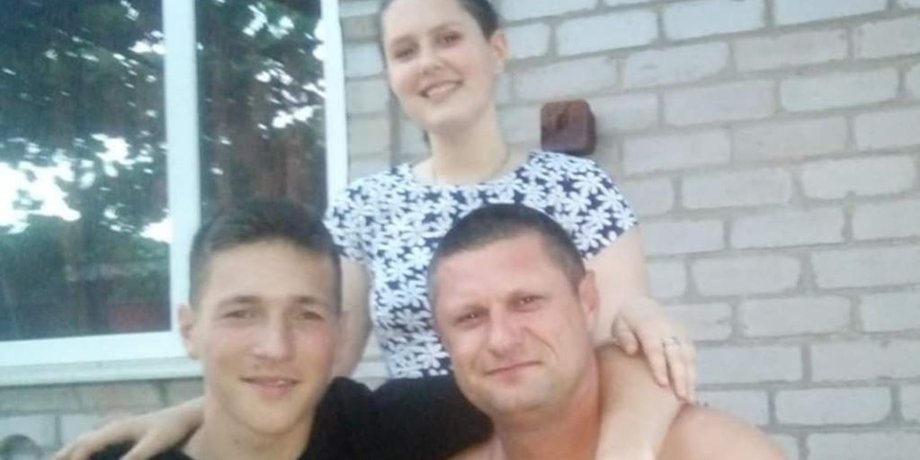 Один из арестованных рыбаков Терехов с семьей. Фото из соцсетей