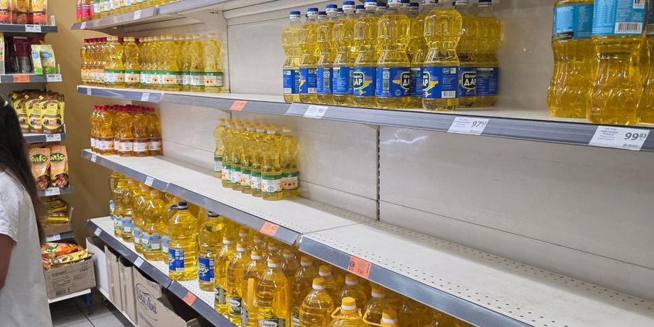 Порожні полиці в АТБ