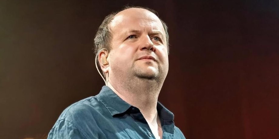 Співак Віктор Бронюк