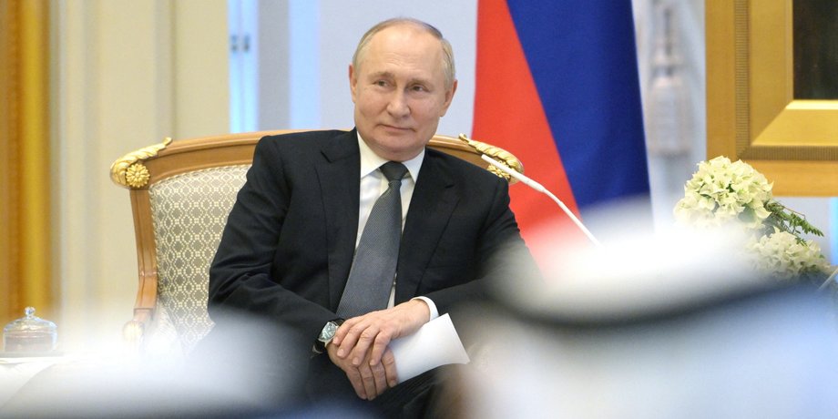 Володимир Путін публічно демонструє войовничу риторику