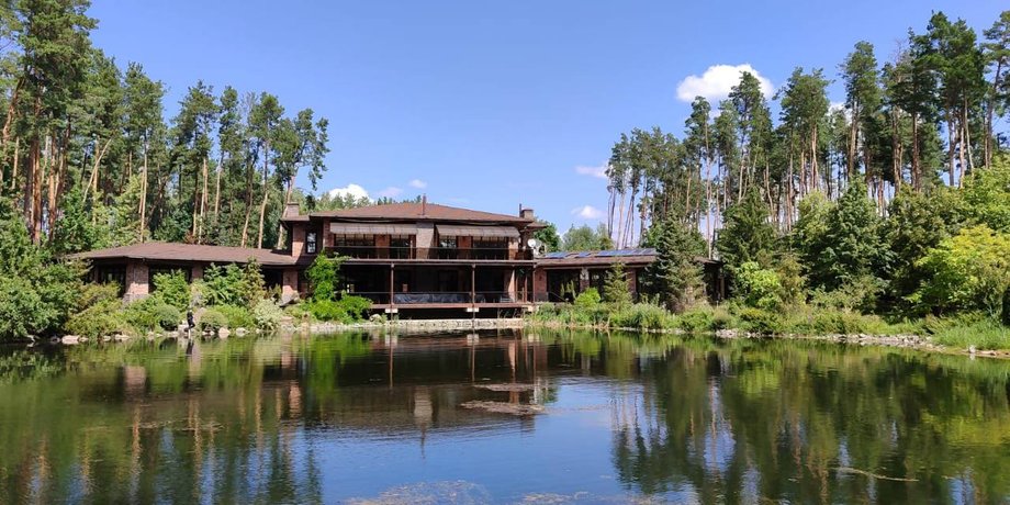 Будинок Петра Симоненка, Києв, "Комуністична партія"