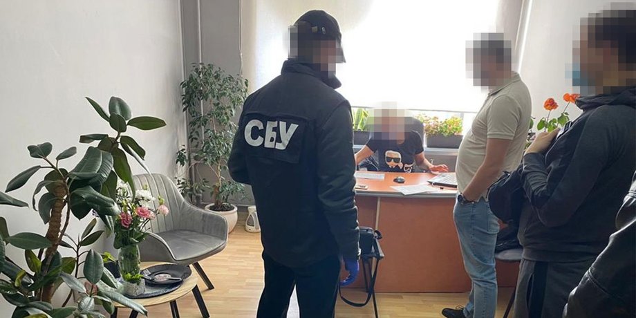 СБУ ликвидировала три схемы по подделке COVID-сертификатов и ПЦР-тестов