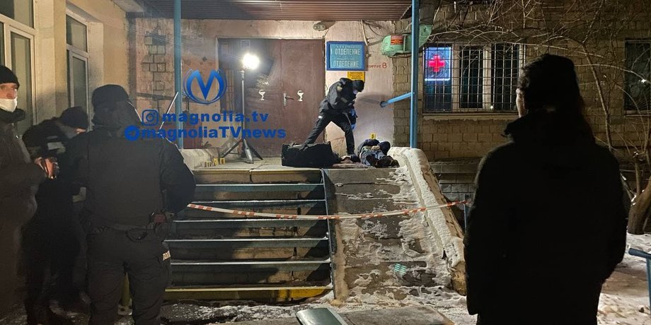 застрелился возле больницы, мужчина застрелился