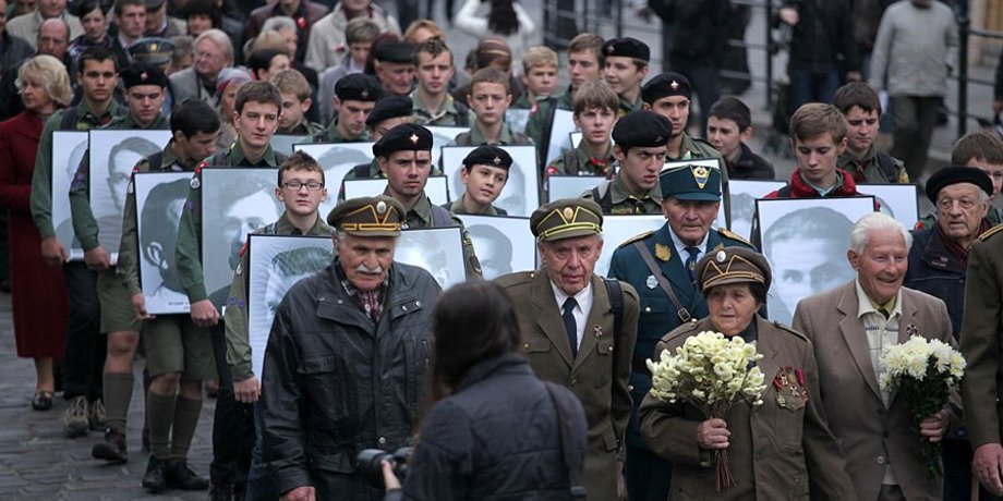 Шествие на 70-летие ОУН-УПА