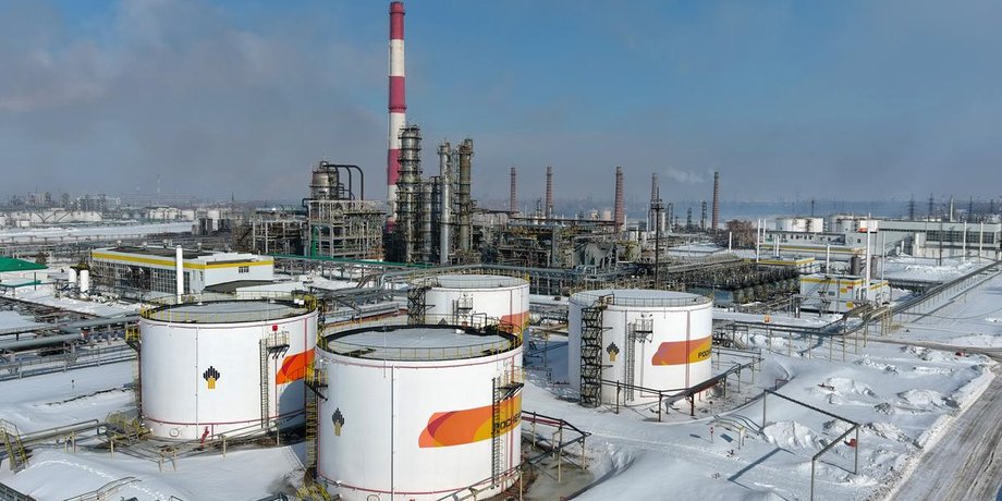 Російська нафта, продаж нафти, санкції, нафта марки Urals, ціни на нафту