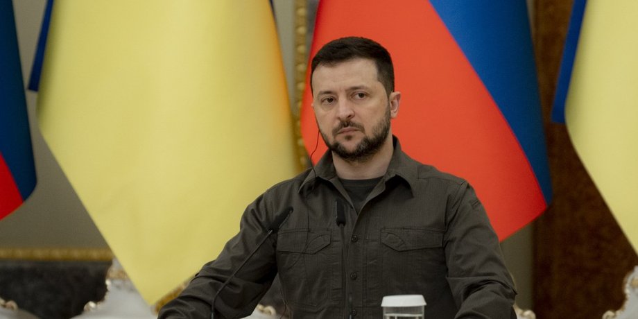 Зеленський артилерія РСЗВ MLRS постачання озброєння військова допомога Росія