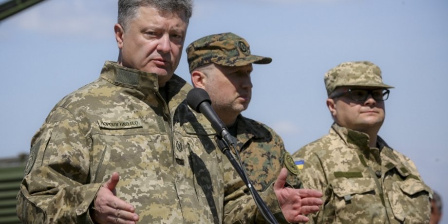 Петр Порошенко в "Десне" / Фото пресс-службы президента