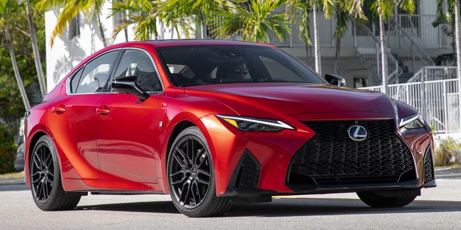 Lexus IS