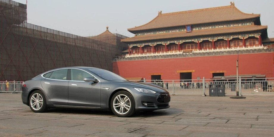 Tesla, Китай