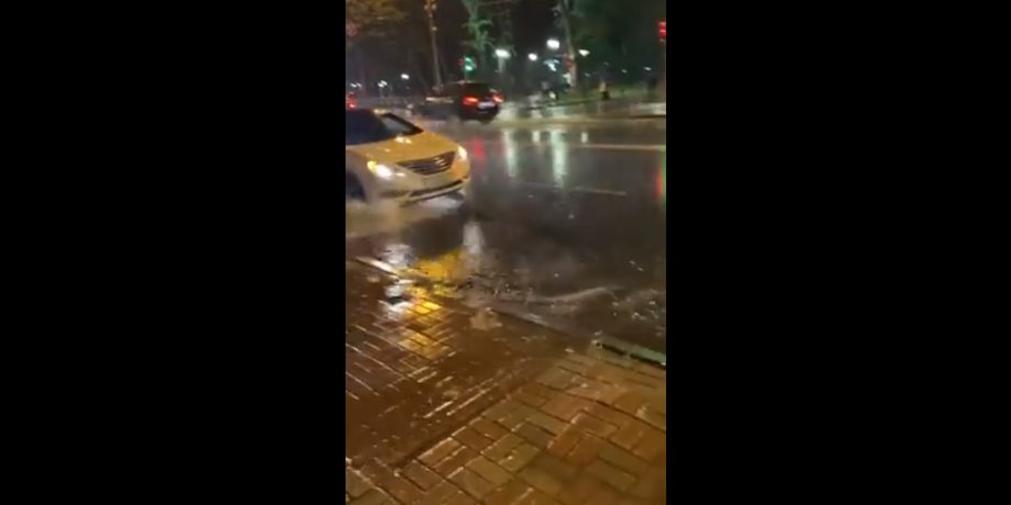 Киев ушел под воду после сильного ливня 30 августа