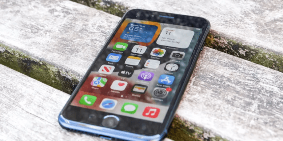 Смартфон iPhone SE