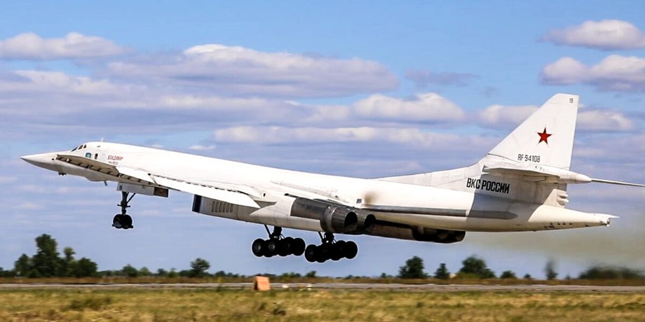 літак Ту-160, бомбардувальник Ту-160, російський Ту-160