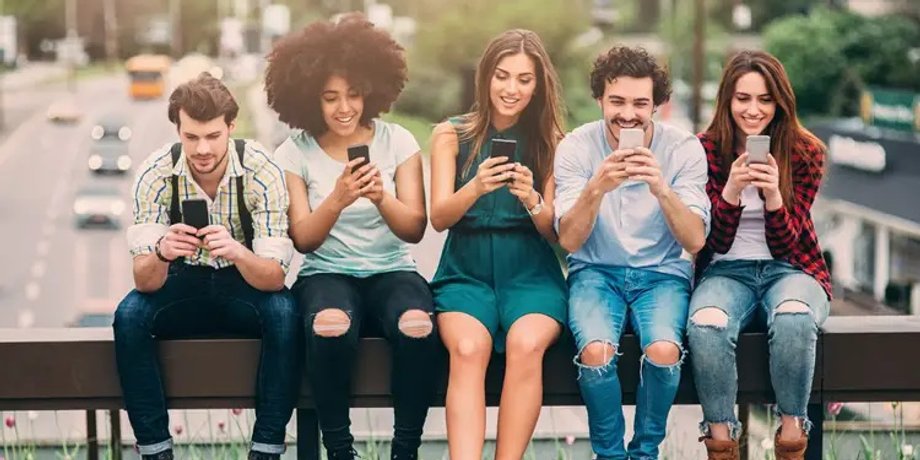 смартфон, ефект хамелеона, вилучення смартфона, залежність від смартфона
