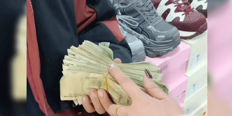 11-летний мальчик довел продавца до слез из-за своего поступка ради своей мамы