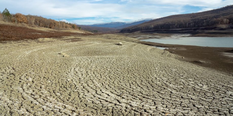 крым, пересохшее водохранилище