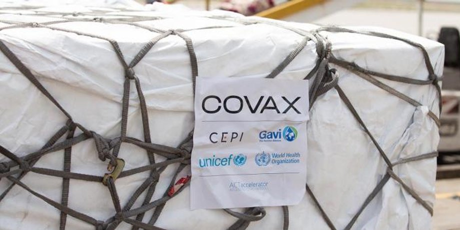 вакцина, covax, astrazeneca, фото