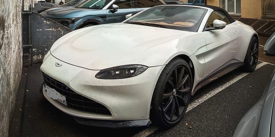 Aston Martin Vantage Roadster — чем примечателен спорткар