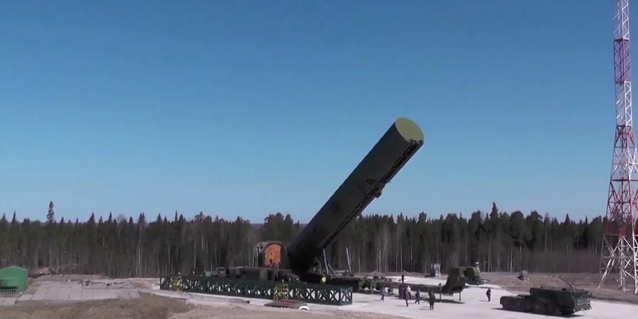 ракета Сармат на пусковой установке
