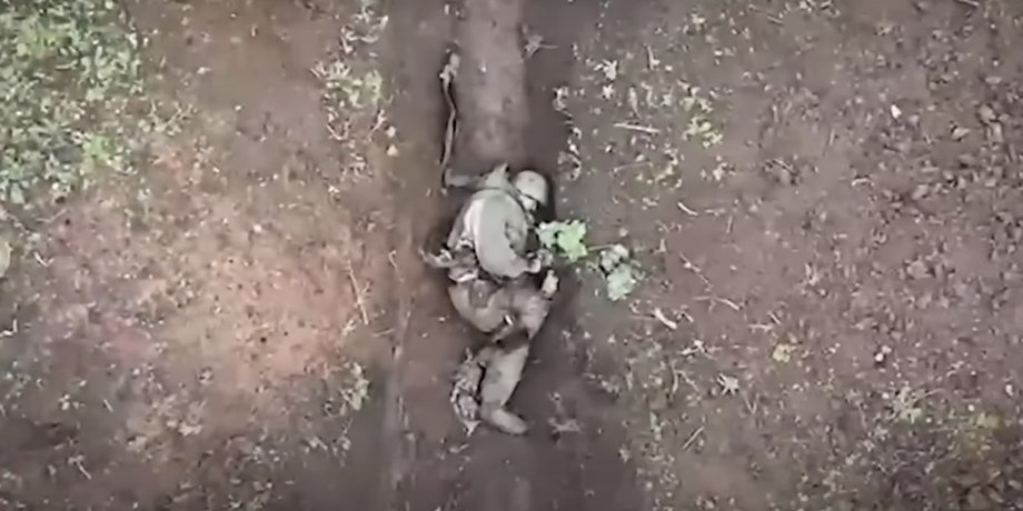 ЗС РФ, російський солдат, окоп