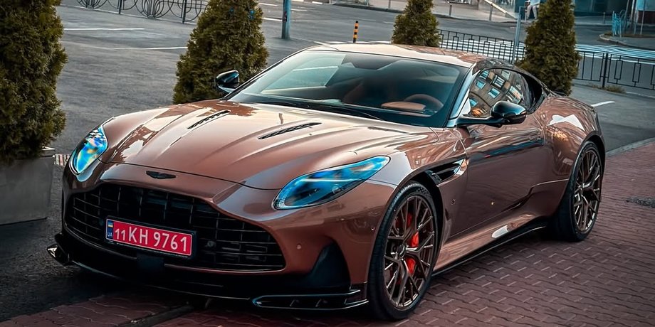 Aston Martin DB12 S Aston Martin DB12