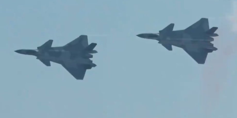 Китайські винищувачі J-20