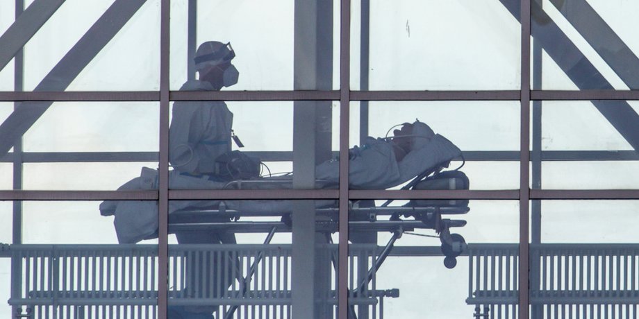 В Украине от COVID-19 за сутки умер 61 человек
